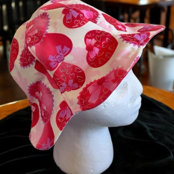 Charming Pink Heart Kids Sun Hat - Picture 2 of 4